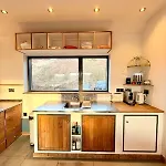 Beautiful Quirky With Spectacular Views شقة