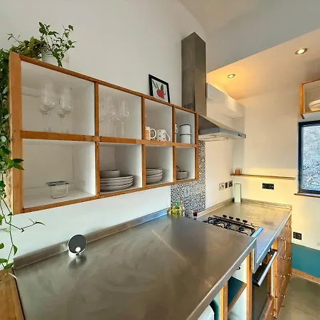 Beautiful Quirky With Spectacular Views Apartman Bristol