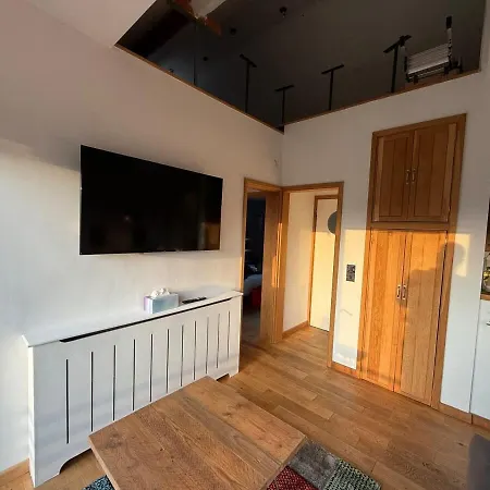 Beautiful Quirky With Spectacular Views 布里斯托