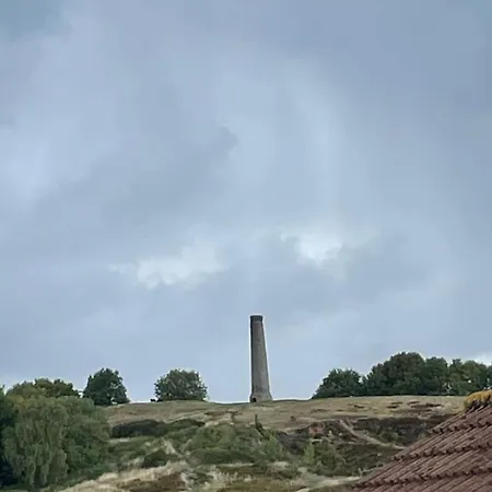 Beautiful Quirky With Spectacular Views דירה
