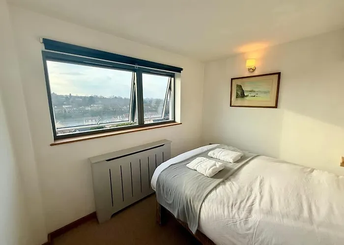 Beautiful Quirky With Spectacular Views Bristol